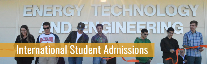 Students standing in front of the Energy Technology and Engineering building